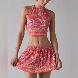 🟤NWT BDG Marcy Halter Tie-Back Crop Top & Mini
Skirt Set in Coral Print